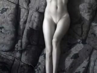 Photorealistic painted Nudes of Bernardo Torrens